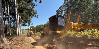 Prefeitura de Camaquã realiza patrolamento no Travessão do Mato Castelhano, na região da Bandeirinha