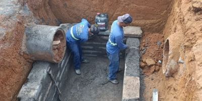 Nova caixa de drenagem deve melhorar escoamento na Rua Benjamin Constant, em Camaquã