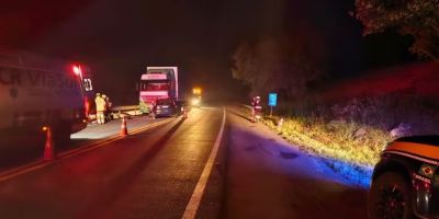 Colisão frontal entre carro e carreta deixa dois mortos e três feridos na BR-386 em Soledade