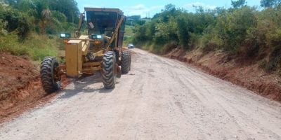 Infraestrutura realiza manutenções em estradas do interior de Camaquã