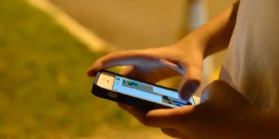 Rolagem infinita será proibida ao público infantil nas redes