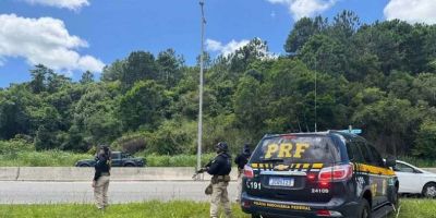 PRF prende homem com maconha e anabolizantes na BR-116, em Guaíba
