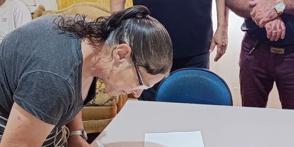 Camaquã entrega primeiras escrituras de 2026 pelo Reurb