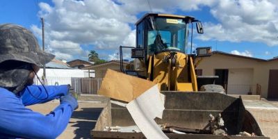 Mutirão de limpeza é realizado no bairro Carvalho Bastos em Camaquã