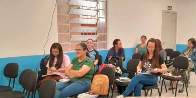 Formação continuada é realizada por alfabetizadoras em Tapes