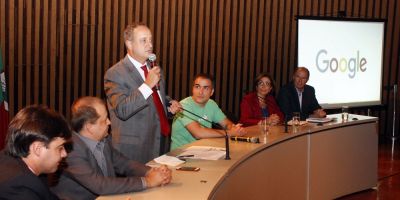 Parceria com o Google disponibilizará ferramentas digitais para escolas estaduais