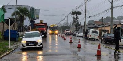 Trecho da Presidente Vargas é isolado após vazamento de óleo