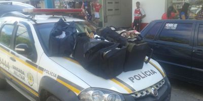 Brigada Militar apreende cigarros, medicamento, dinheiro e cheques e efetua prisão em Camaquã