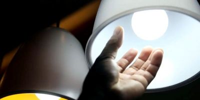 Aneel mantém bandeira verde e conta de luz não terá acréscimo em abril