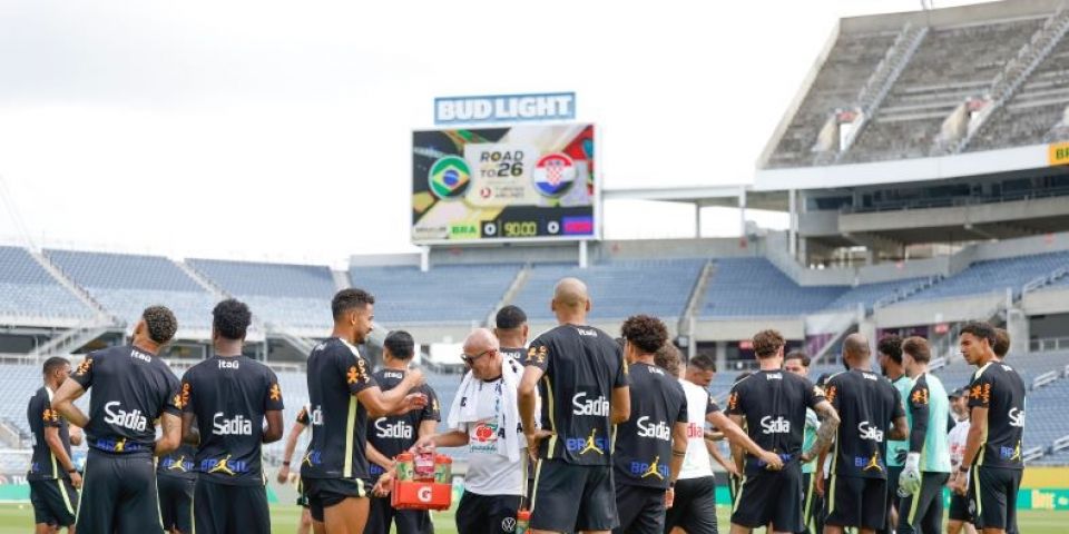 Brasil encara Croácia em último teste antes da convocação final para a Copa