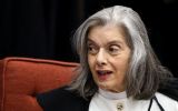 Cármen Lúcia afirma que é aconselhada a deixar STF por ataques machistas
