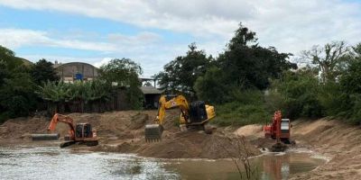 Prefeitura de Camaquã segue com desassoreamento do Arroio Duro em parceria com a AUD