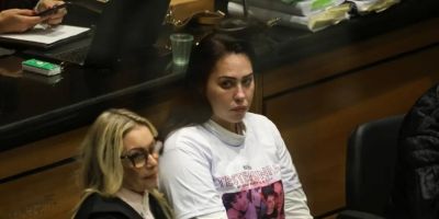 Monique Medeiros se entrega à polícia e volta a ser presa