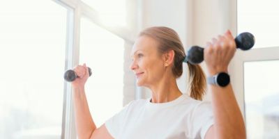 Exercício físico na menopausa ajuda a equilibrar hormônios e preservar massa muscular