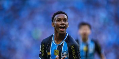 Gabriel Mec marca e Grêmio vence o Coritiba por 1 a 0 na Arena