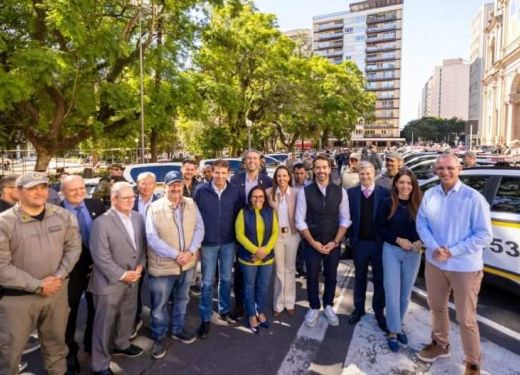 Governador Eduardo Leite entrega 30 novas viaturas à Brigada Militar