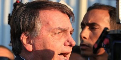 Bolsonaro tem alta hospitalar após passar por cirurgia no ombro