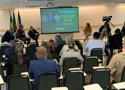 Encontro da AMRIGS discute impactos das Organizações Sociais na saúde pública