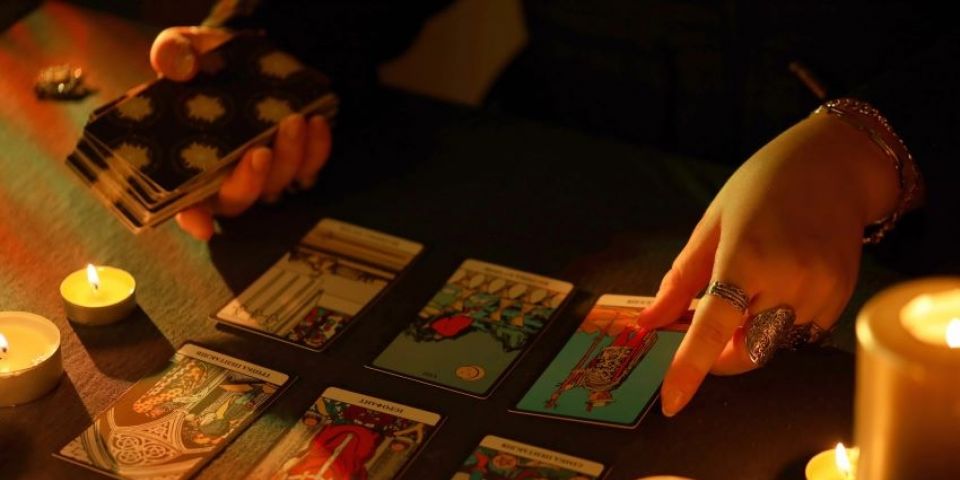 Leia a previsão de cartas de tarô para 11 a 17 de maio de 2026