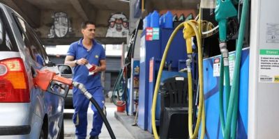 Governo Federal fixa subvenção à gasolina em R$ 0,44 por litro
