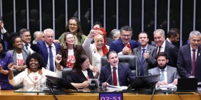 Câmara aprova, em dois turnos, PEC pelo fim da escala 6x1