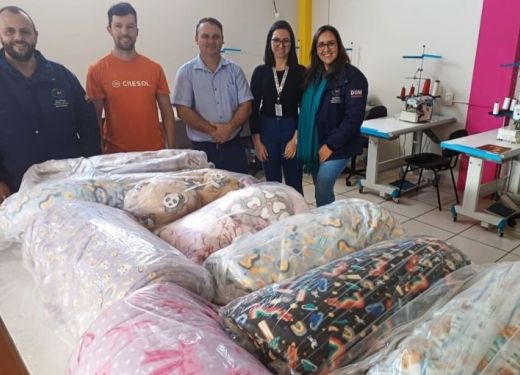 Projeto distribui mantas para famílias em vulnerabilidade social em Dom Feliciano