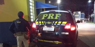 PRF prende foragido da Justiça na BR-290, em Rio Pardo