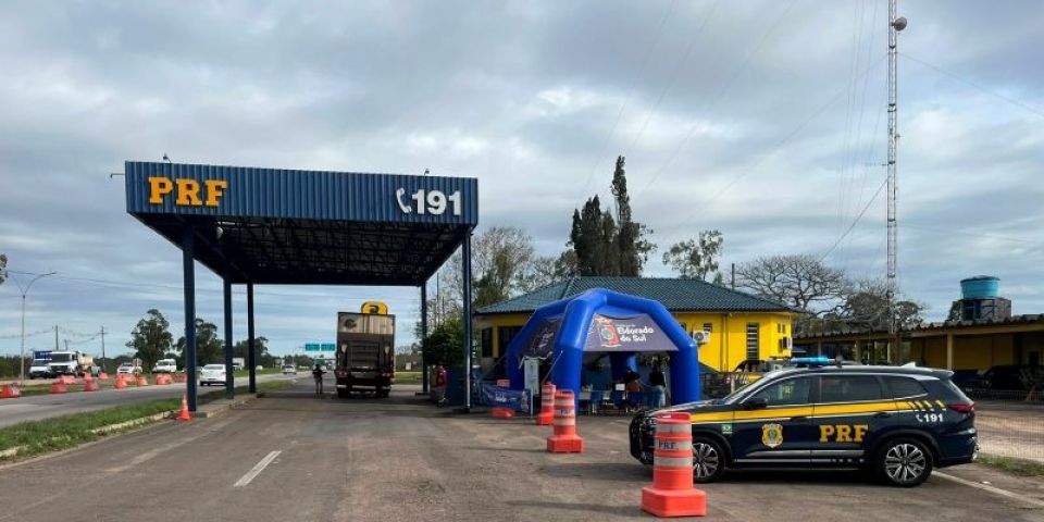 PRF oferta serviços de saúde para motoristas na BR-290