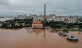 Rio Guaíba se aproxima da cota de alerta em Porto Alegre