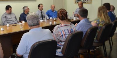 Secretários de Camaquã se reúnem para traçar estratégia de redução de gasto