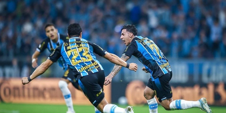 Com gol de falta de Pavón, Grêmio bate o Mirassol e avança na Copa do Brasil
