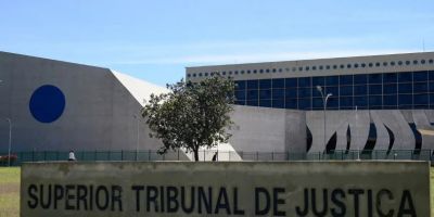 STJ condena ministro Marco Buzzi a perda de cargo por crimes sexuais