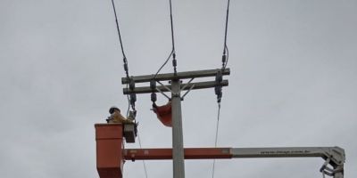 Cerca de 50 mil clientes da CEEE Equatorial ainda estão sem energia elétrica após temporais no RS