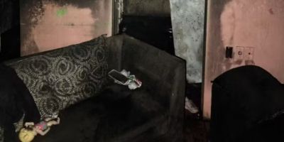 Mãe e filho morrem em incêndio em residência sem energia elétrica no RS