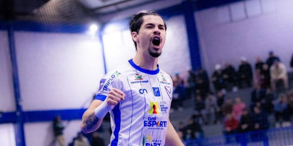 Camaquã Futsal faz dois gols nos últimos segundos, vence ACBF e confirma liderança na Copa RS