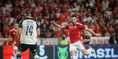 Inter sai na frente, desperdiça chances e sofre empate do Remo no último lance pelo Brasileirão