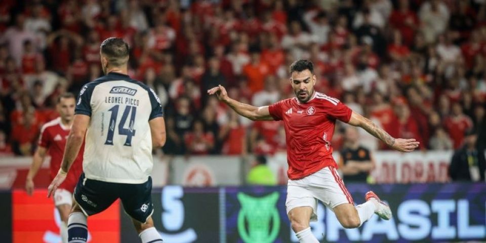 Inter sai na frente, desperdiça chances e sofre empate do Remo no último lance pelo Brasileirão