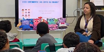 Equipe multidisciplinar promove rodas de conversa sobre emoções nas escolas municipais de Camaquã