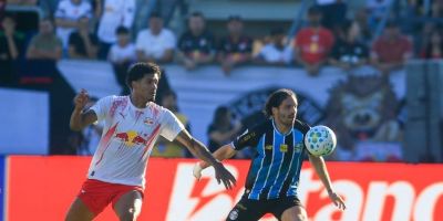 Grêmio perde nos acréscimos para o Bragantino e se aproxima do Z4