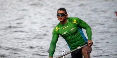Isaquias Queiroz é campeão mundial no C1 500m na Polônia