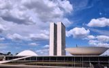 Congresso vota nesta semana fim da escala 6x1 e "taxa das blusinhas"