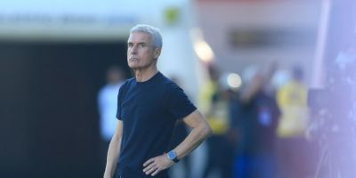 Golpista se passa por Luís Castro e leva R$ 22,5 mil de jogador do Grêmio