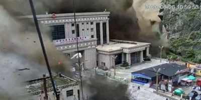 Número de mortos em enchentes no Nepal e na China sobe para 1.280