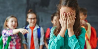 Nem toda mudança de comportamento é "fase": como identificar sinais de bullying em adolescentes