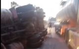 Carreta tomba na BR-116 em Cristal