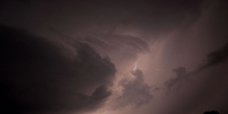 Tempestades com chuva intensa, queda de granizo e rajadas de vento devem atingir o RS