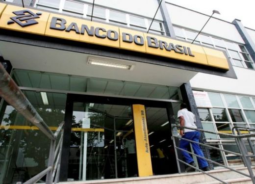 Bancos começam a devolver R$ 1,3 bilhão a apostadores de bets