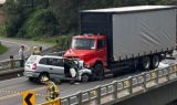 Colisão entre carro e caminhão em ponte tira vida de homem na Serra Gaúcha