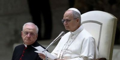 Papa Leão XIV fará cirurgia para retirar nódulo no pulmão