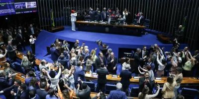 Senado aprova fim da escala 6x1 e redução da jornada de trabalho